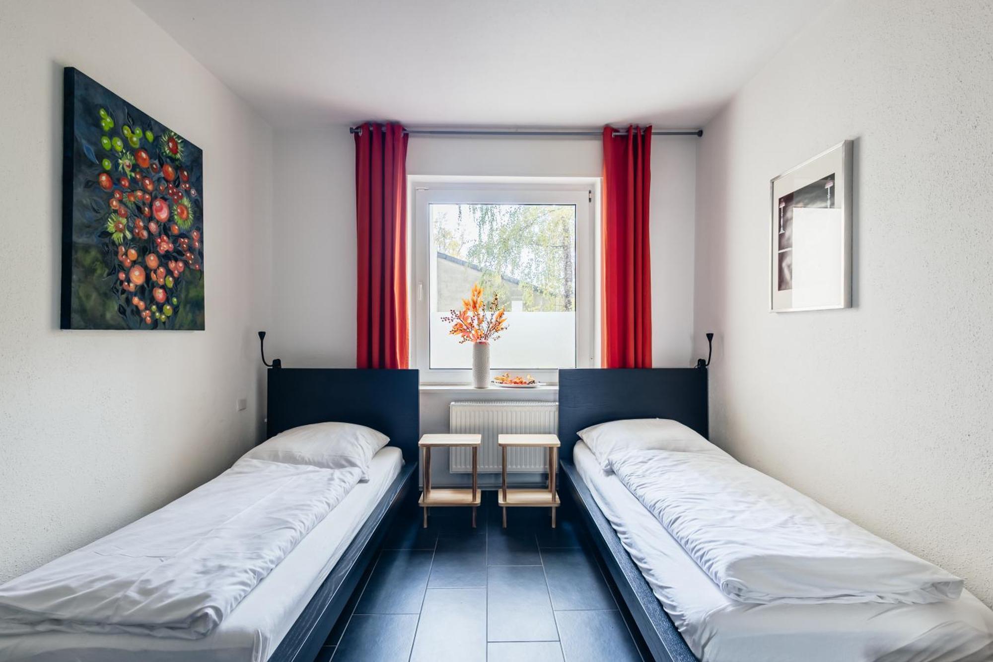 Centrally Located 2-Room Apartment Hanovre Chambre photo